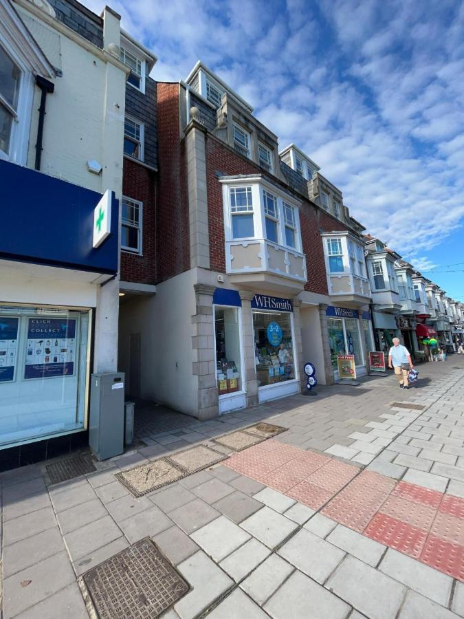 - Centre Of Stunning Sea Views * Swanage